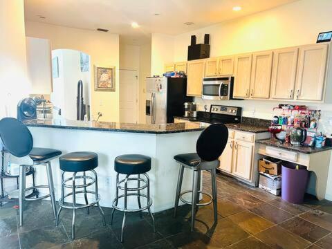 Room In Citrus Park And Carollwood, Close To The Airport & Downtown Τάμπα Εξωτερικό φωτογραφία